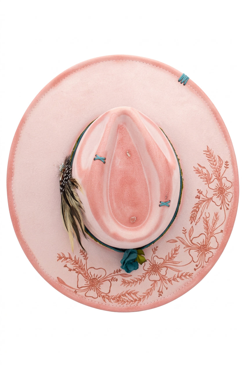 PRESCILLA WREN DISTRESSED FEATHER HAT