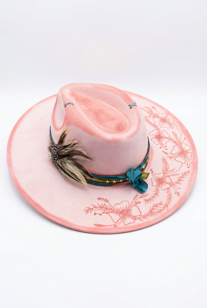 PRESCILLA WREN DISTRESSED FEATHER HAT