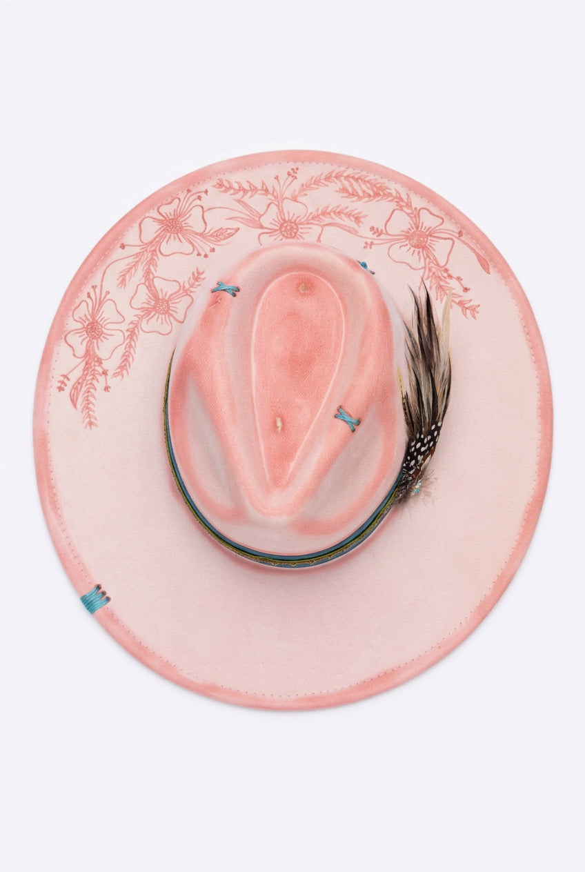 PRESCILLA WREN DISTRESSED FEATHER HAT