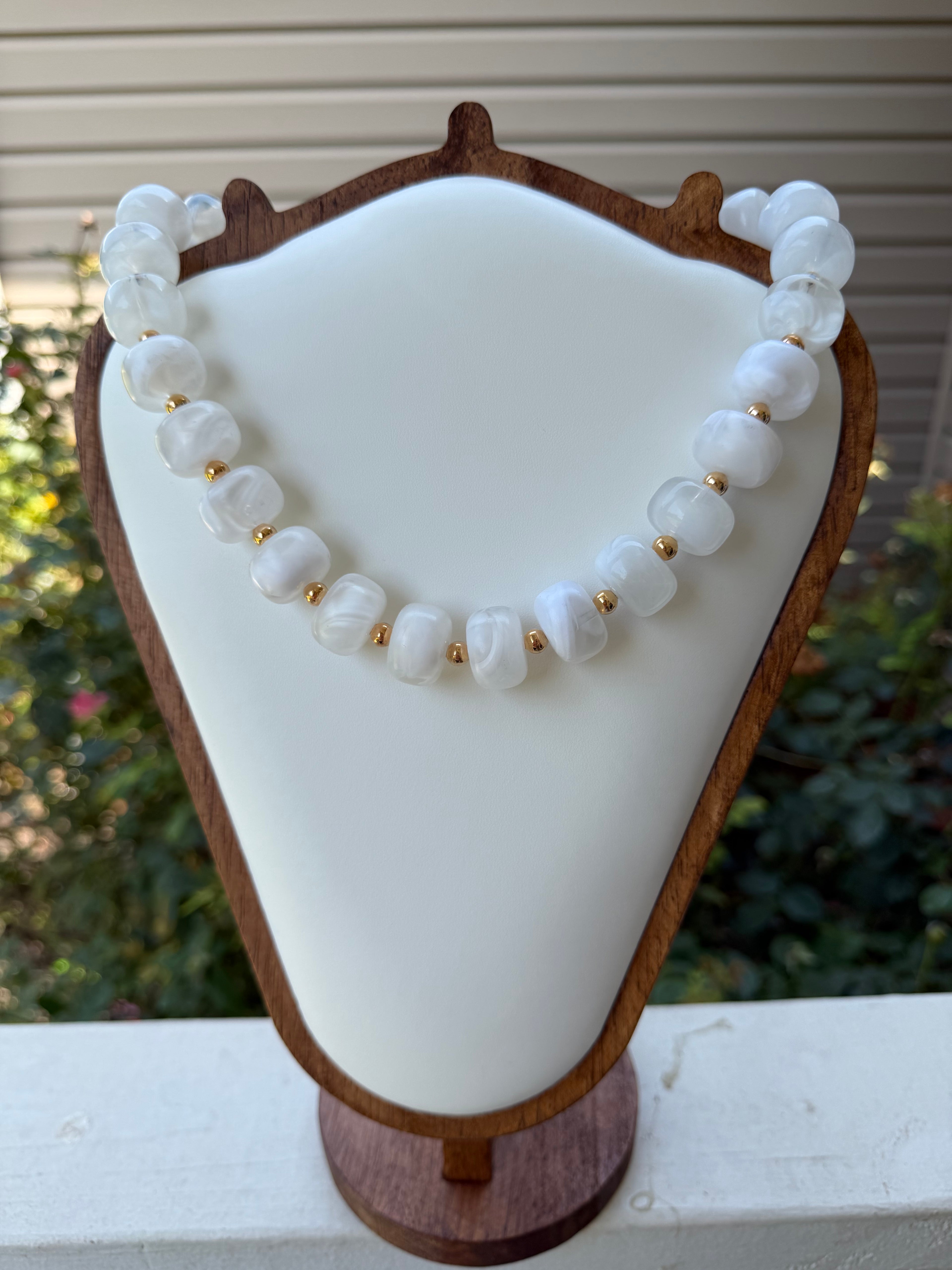 MAGNOLIA NECKLACE- HANDMADE COLLECTION