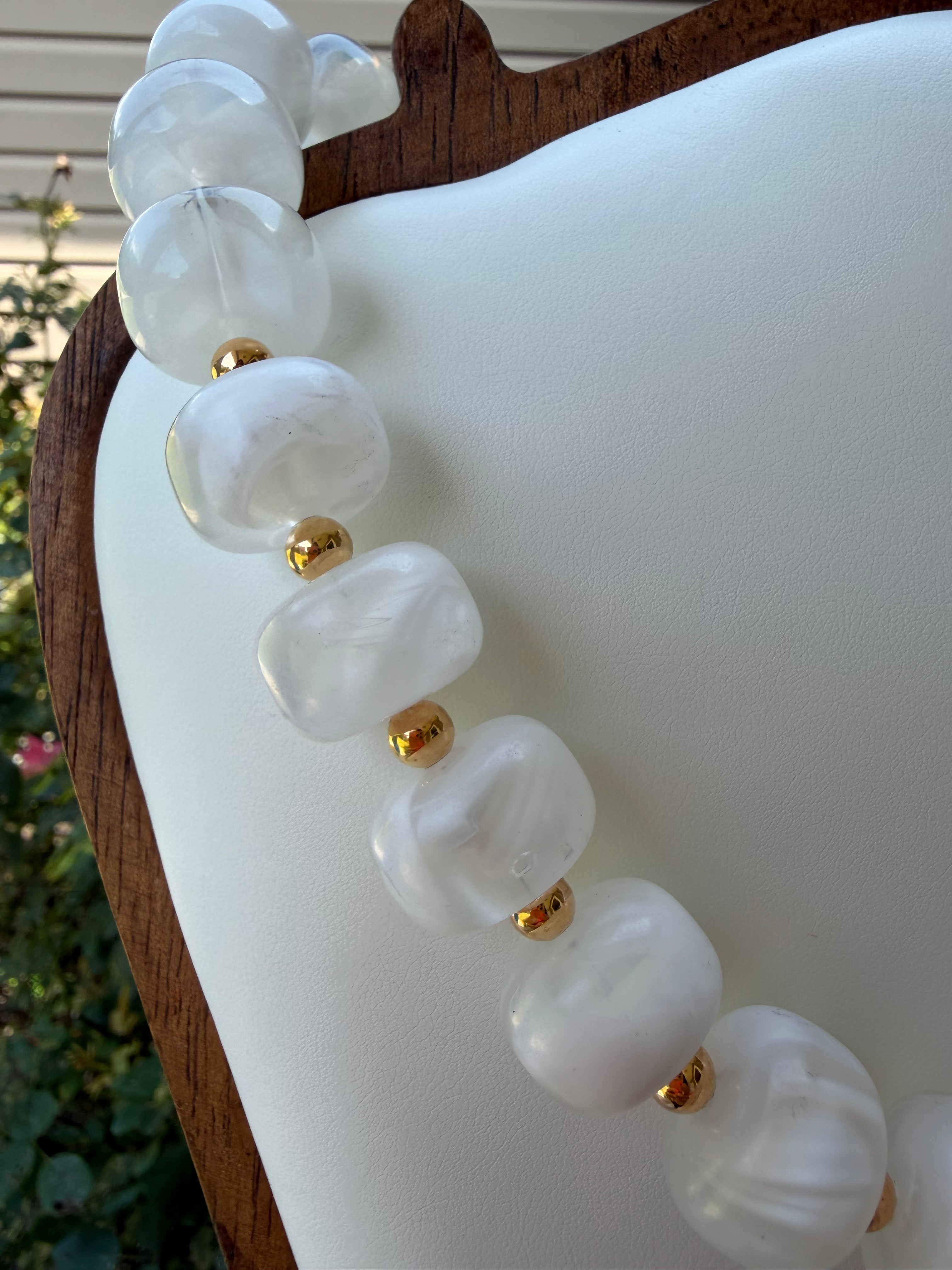 MAGNOLIA NECKLACE- HANDMADE COLLECTION