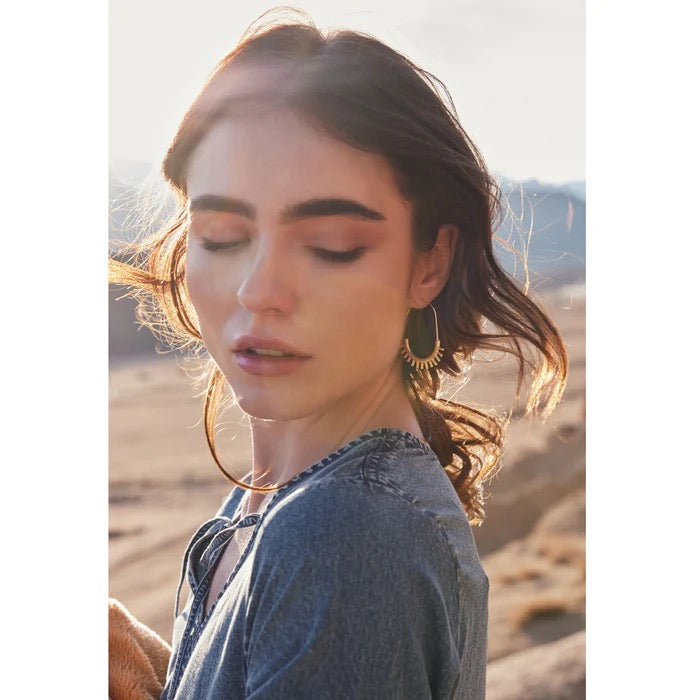 LORA LYE EARRING