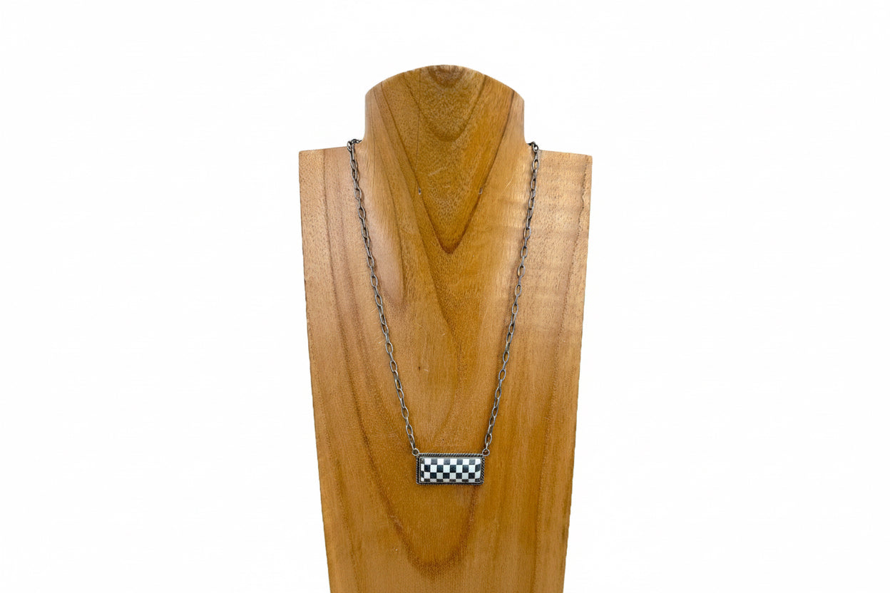 ALICE NECKLACE