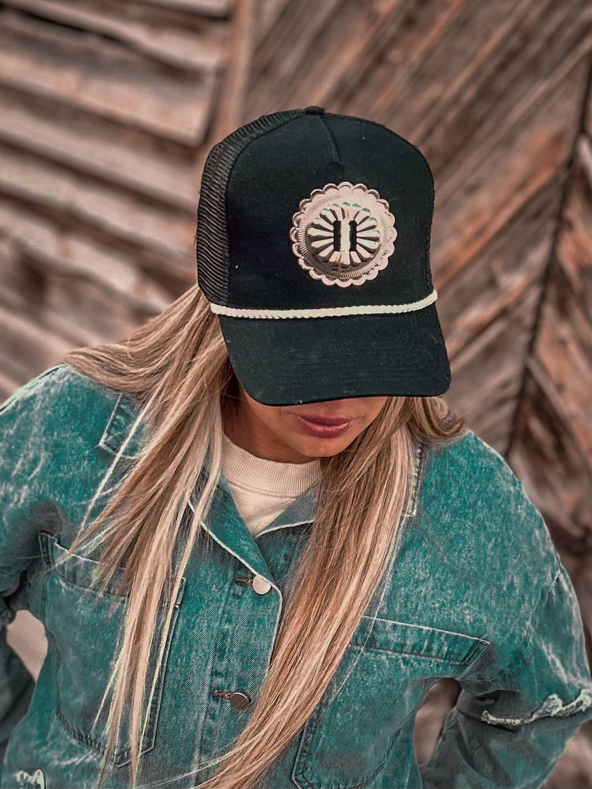 STELLA RAE BLACK CONCHO TRUCKER HAT